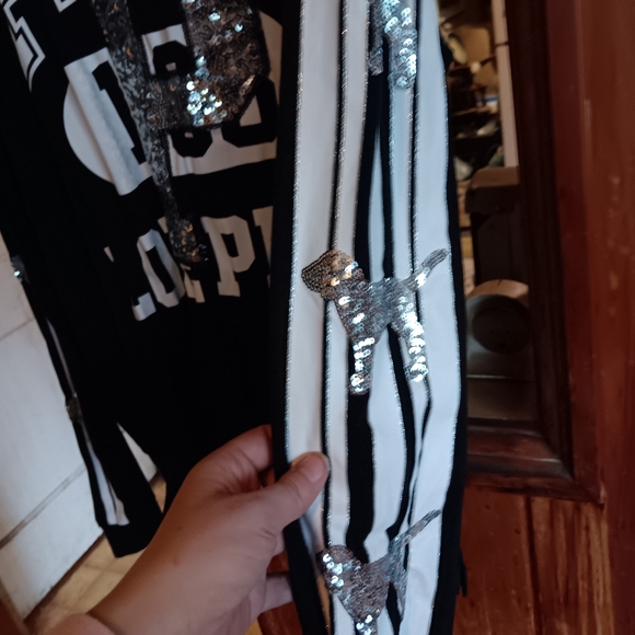 VS PINK NWOT htf bling ✨️ on front and down long sleeved t-shirt. L - Picture 2 of 5
